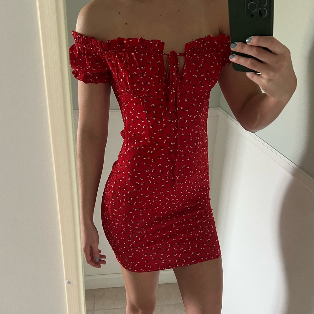 Flower off the shoulder mini dress